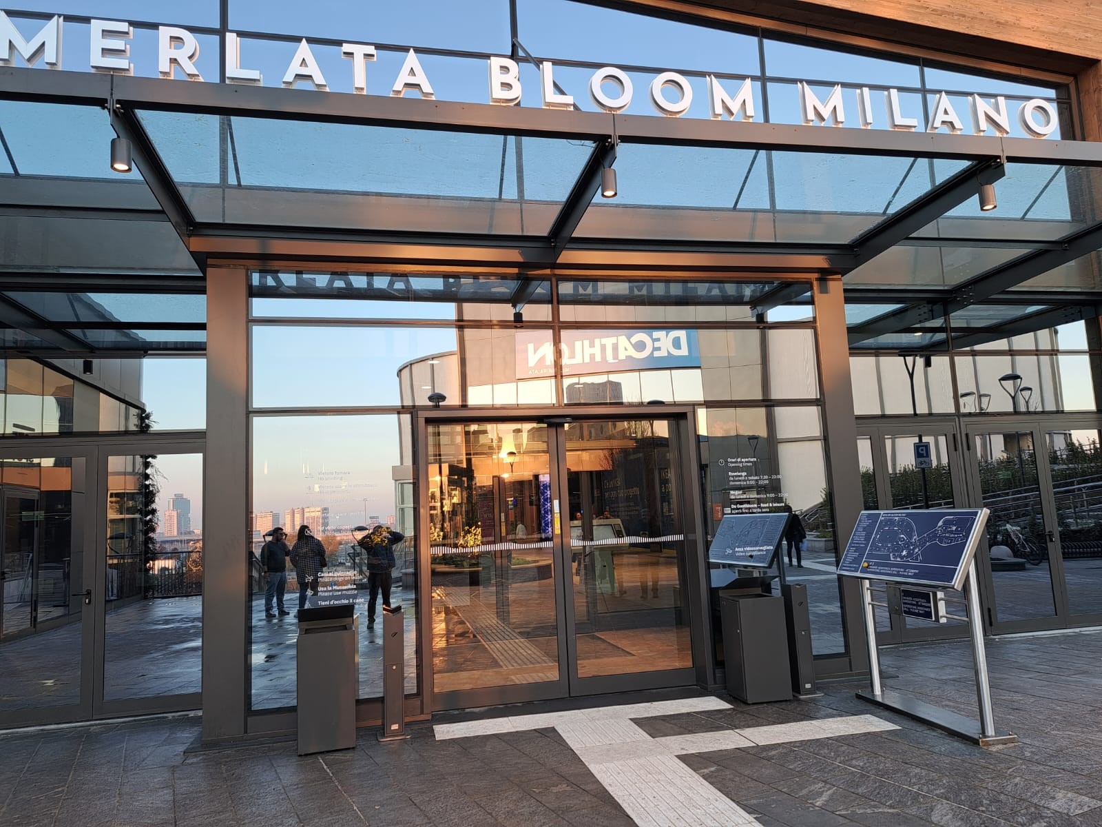MERLATA BLOOM, Il grande mall aperto a Milano